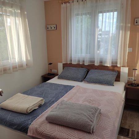 Apartmani Sladjana Novi Sad Esterno foto